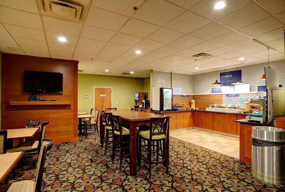 Holiday Inn Express La Plata By Ihg Exterior photo