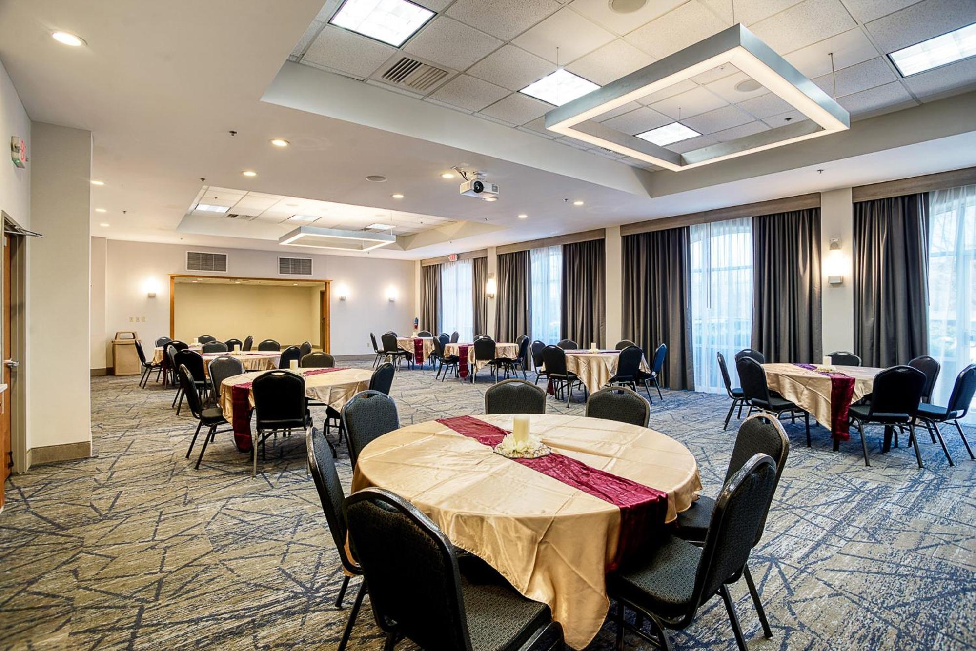 Holiday Inn Express La Plata By Ihg Exterior photo